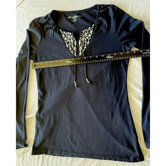 Eddie Bauer Navy Neckline Tie Cream Floral Embroidered Tunic Top Size XS - Picture 7 of 9